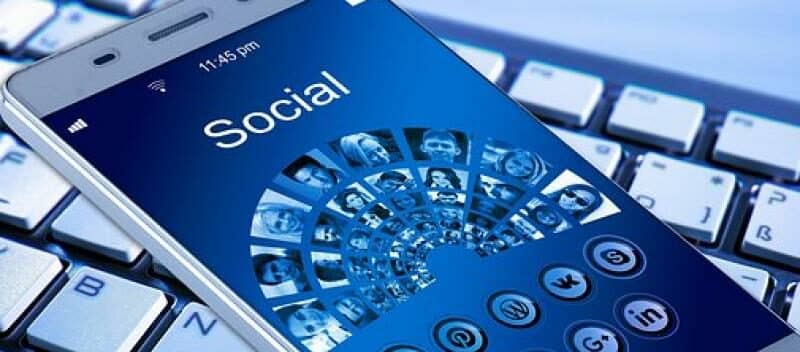 Opinion: It’s your bubble to break: Social media change our opinion